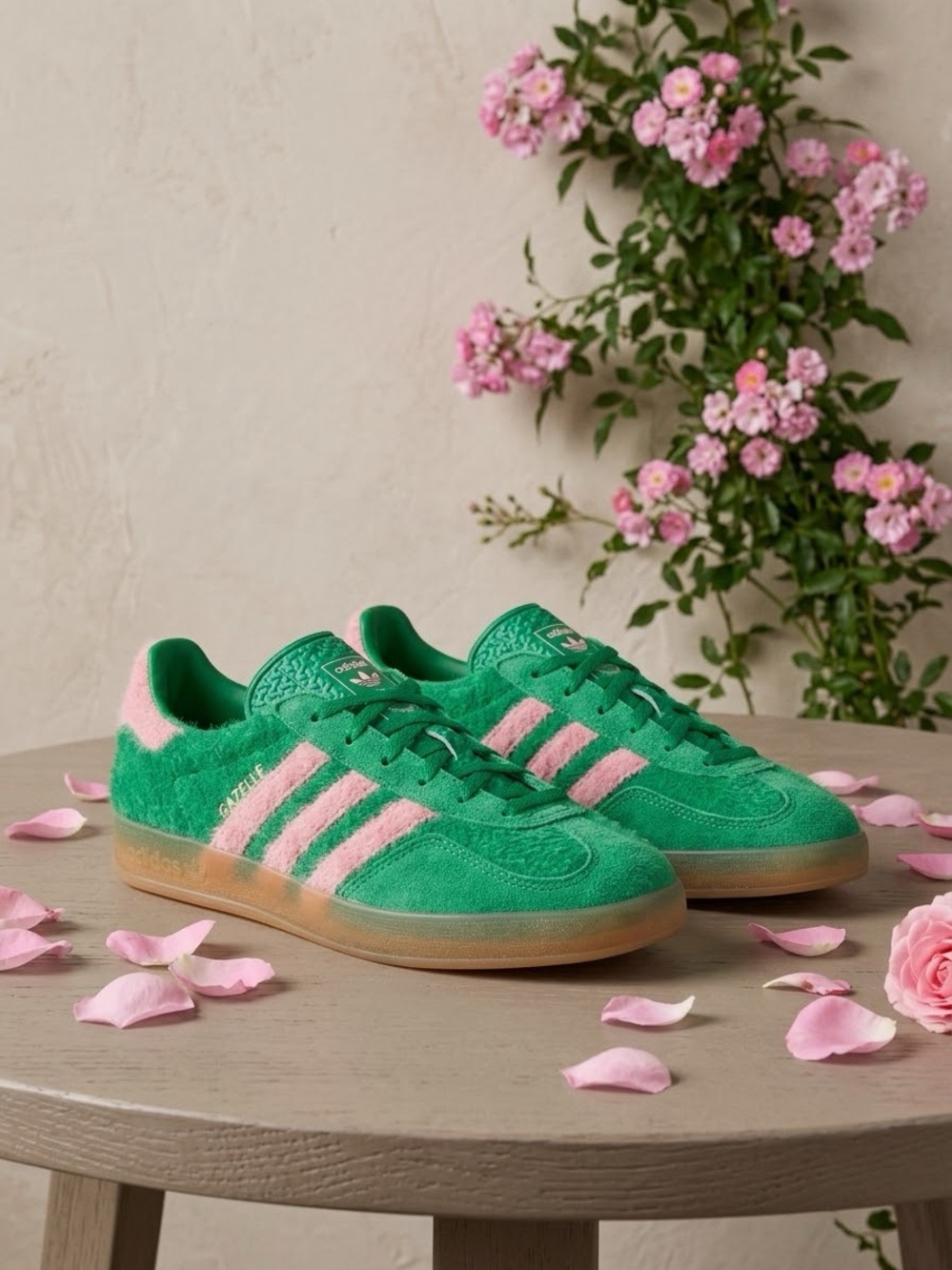 Adidas Gazelle Indoor Green Glow Pink Suede JP8342 Womens Size 7.5 Sneakers NIB